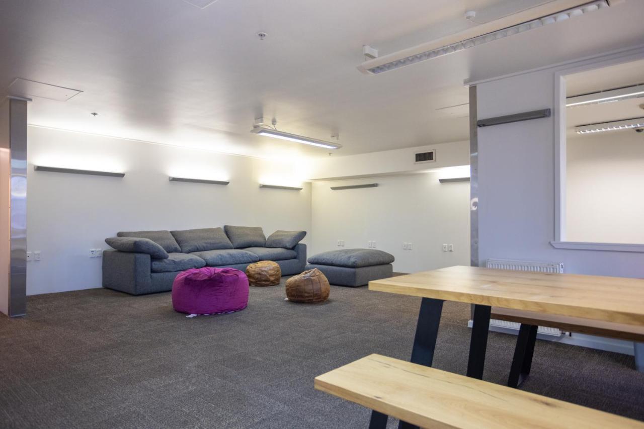 The Brownston Hostel Wanaka Exterior photo