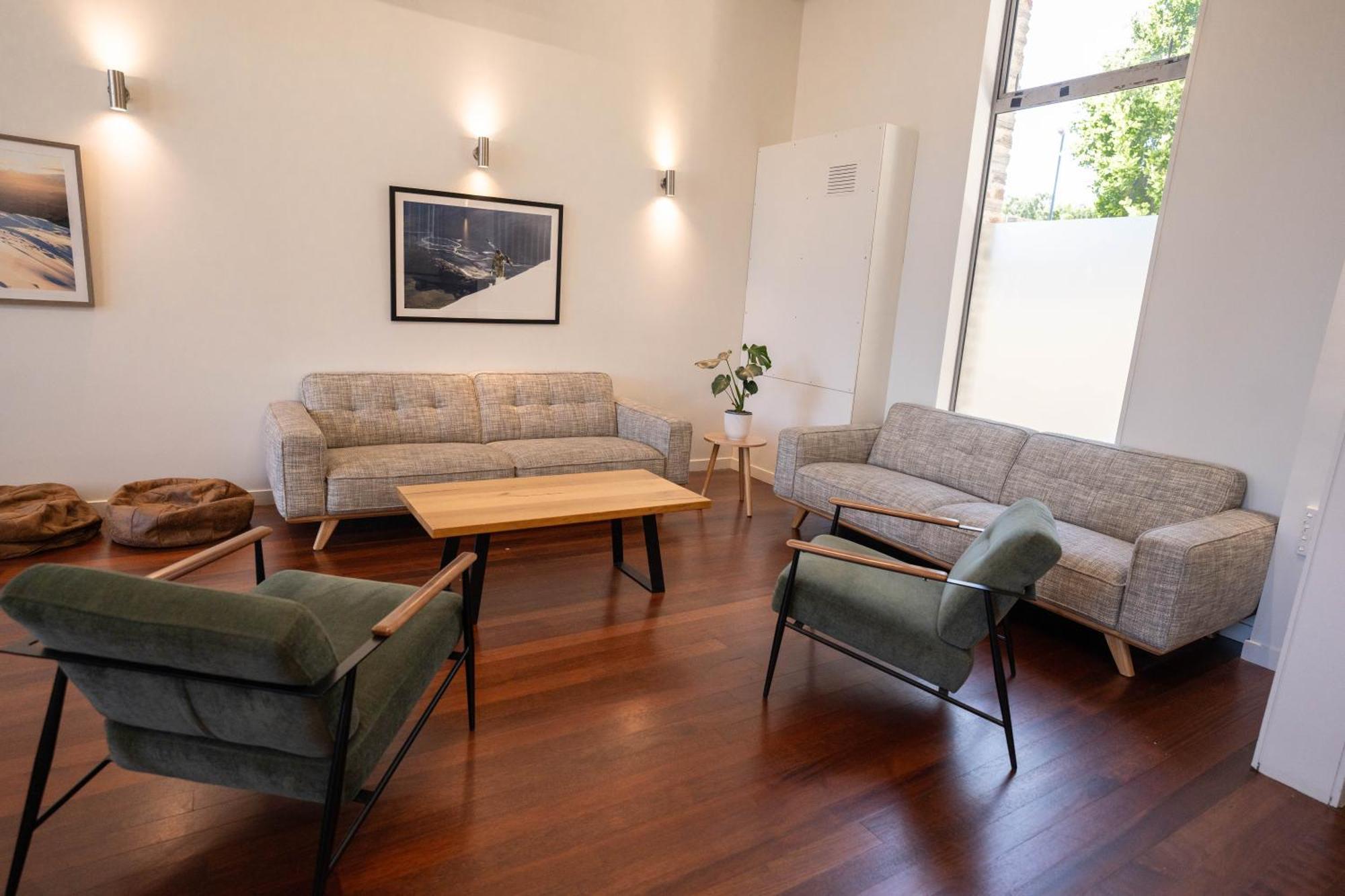 The Brownston Hostel Wanaka Exterior photo
