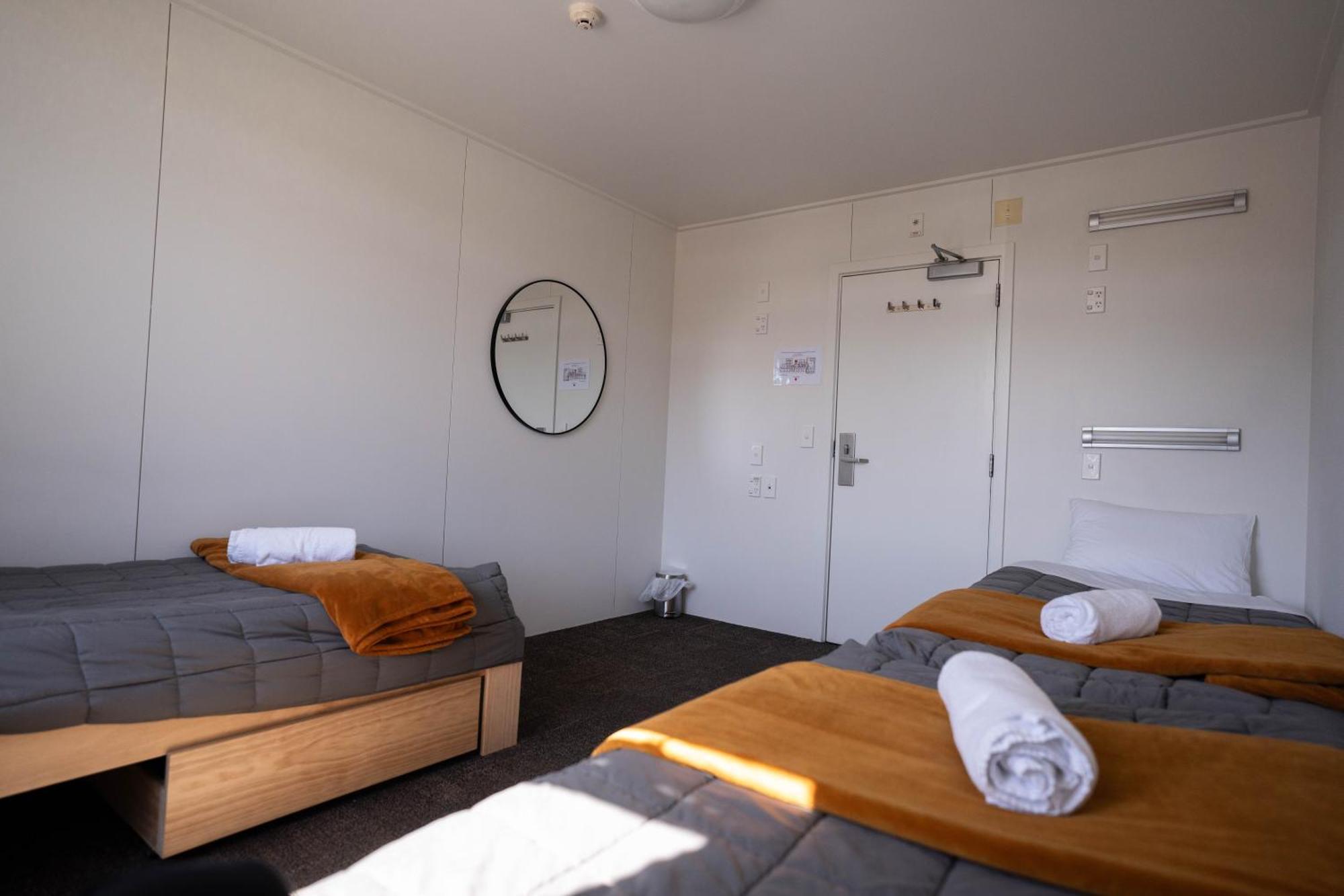 The Brownston Hostel Wanaka Exterior photo