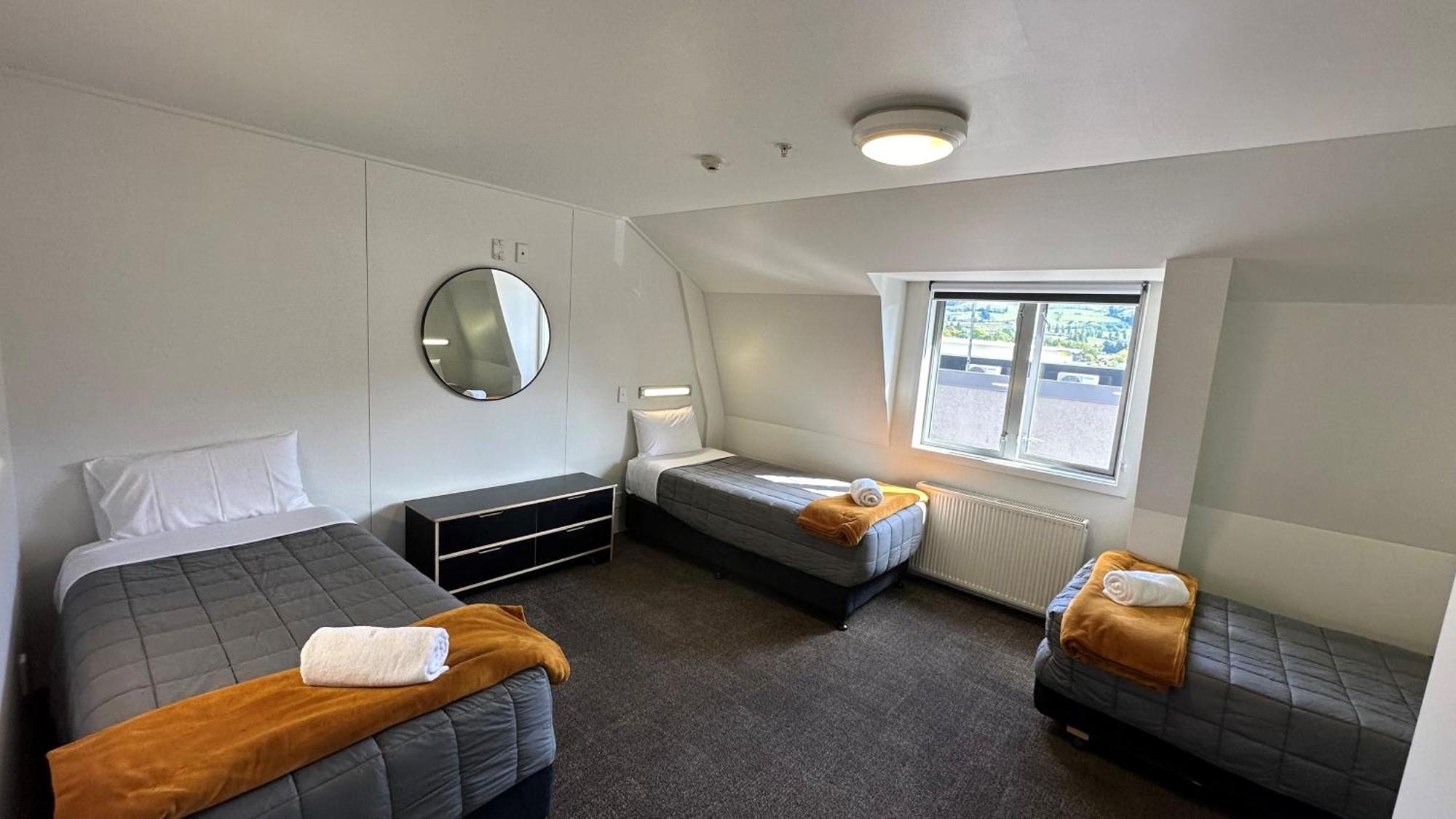 The Brownston Hostel Wanaka Exterior photo