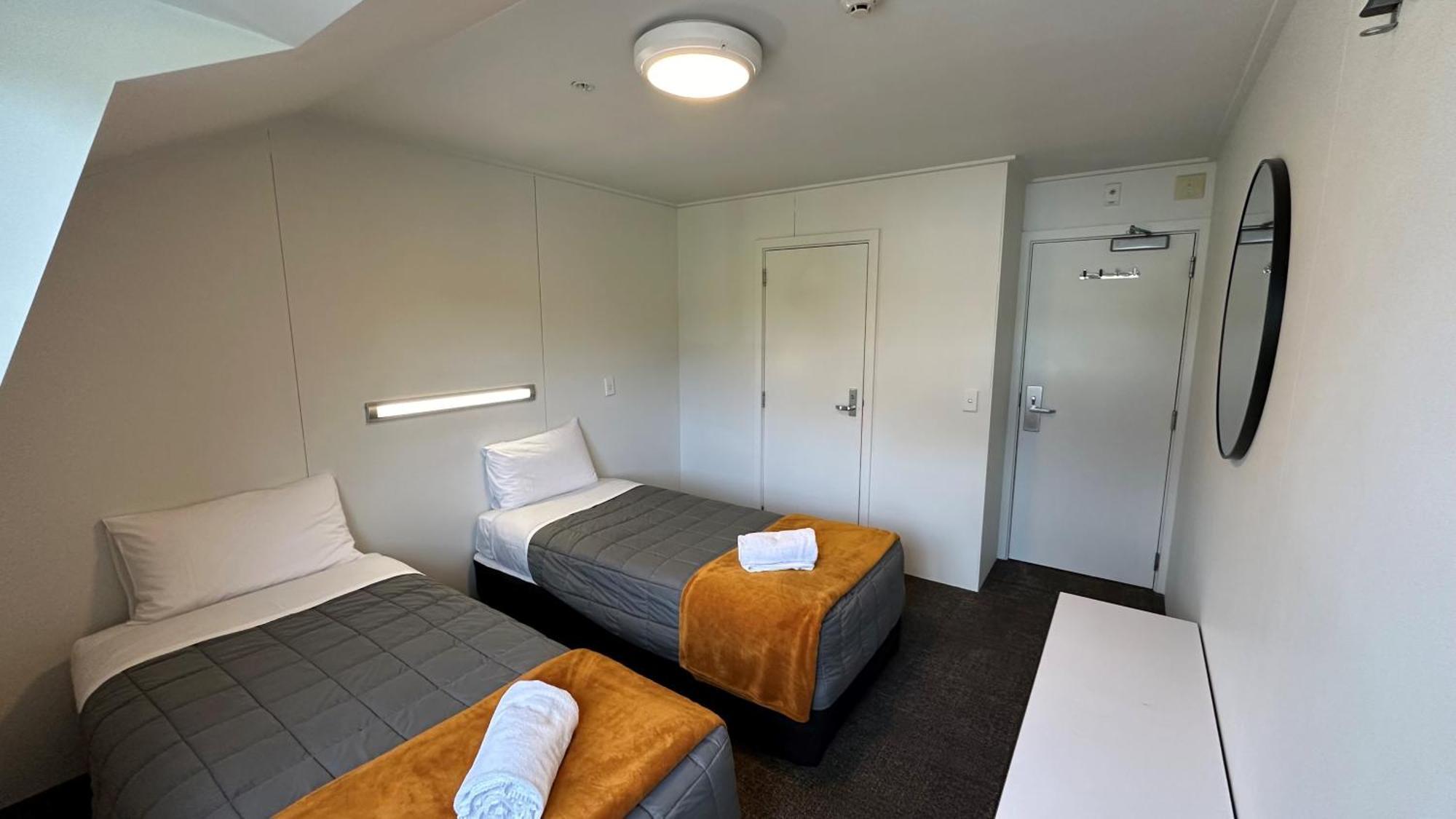 The Brownston Hostel Wanaka Exterior photo